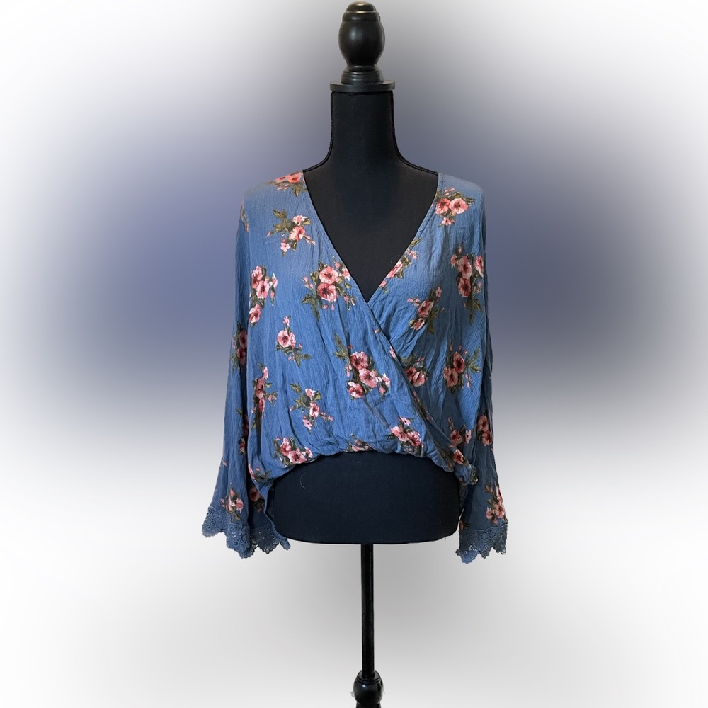 Promisa Brand Top, Size L.